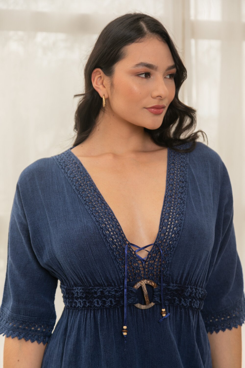 Woman wearing Dress REF WC-401