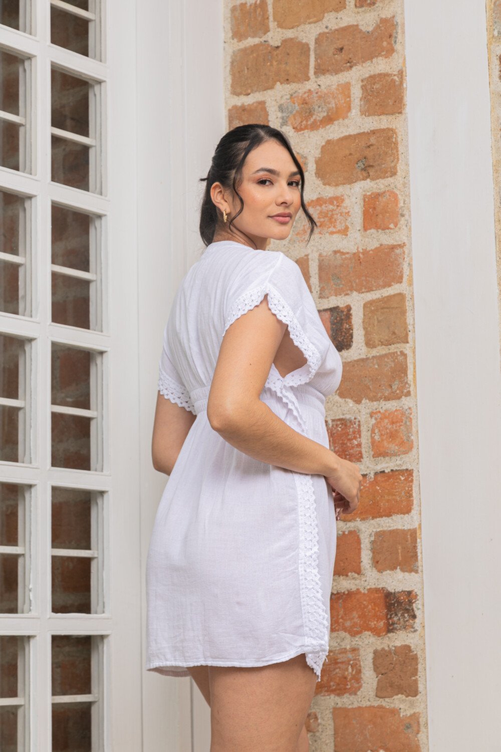 Woman wearing Dress REF WC-404